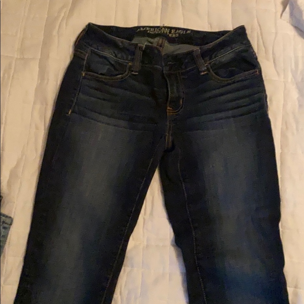 American eagle size 2 dark wash jeans